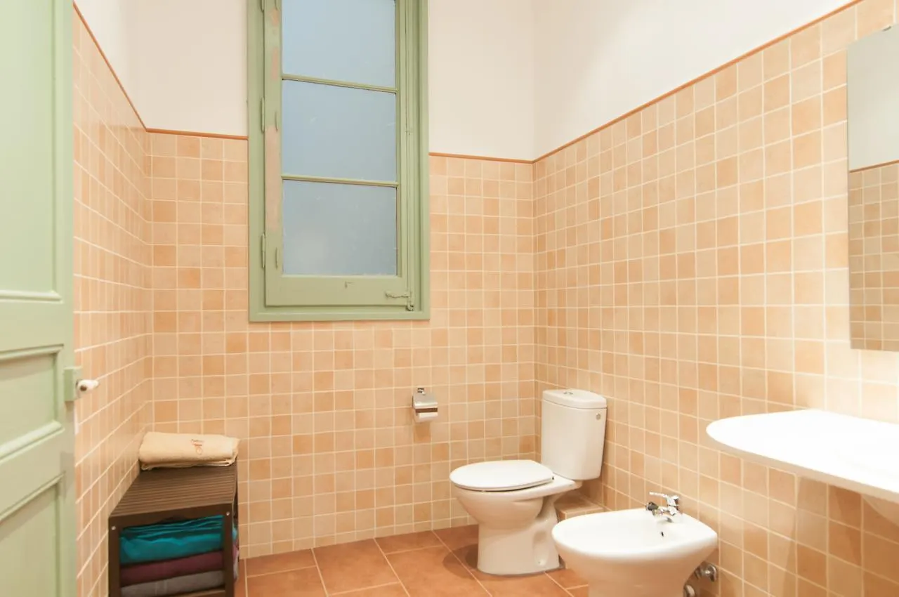 Montaber Apartment - Sant Antoni Barcelona
