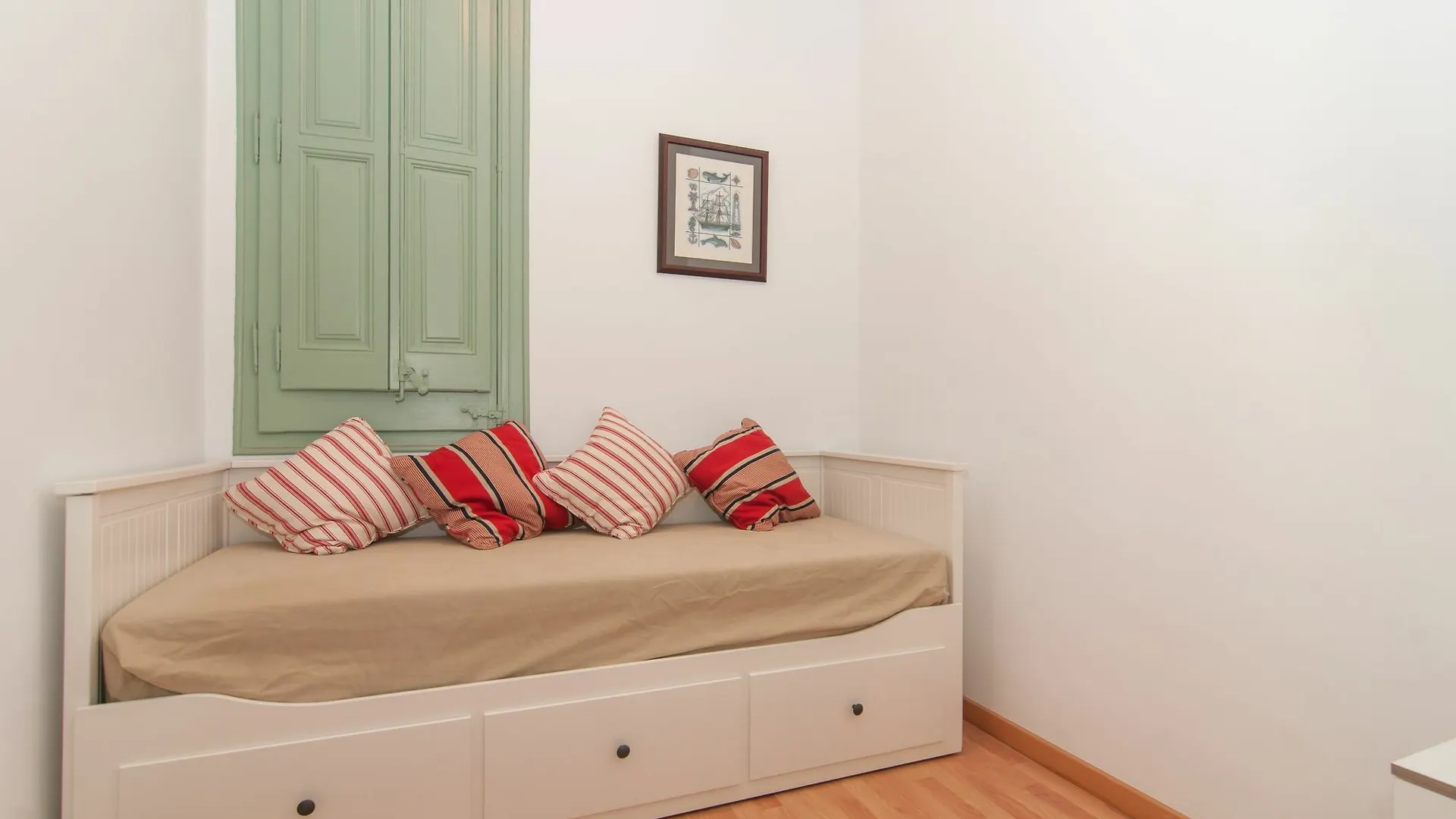 Montaber Apartment - Sant Antoni Barcelona